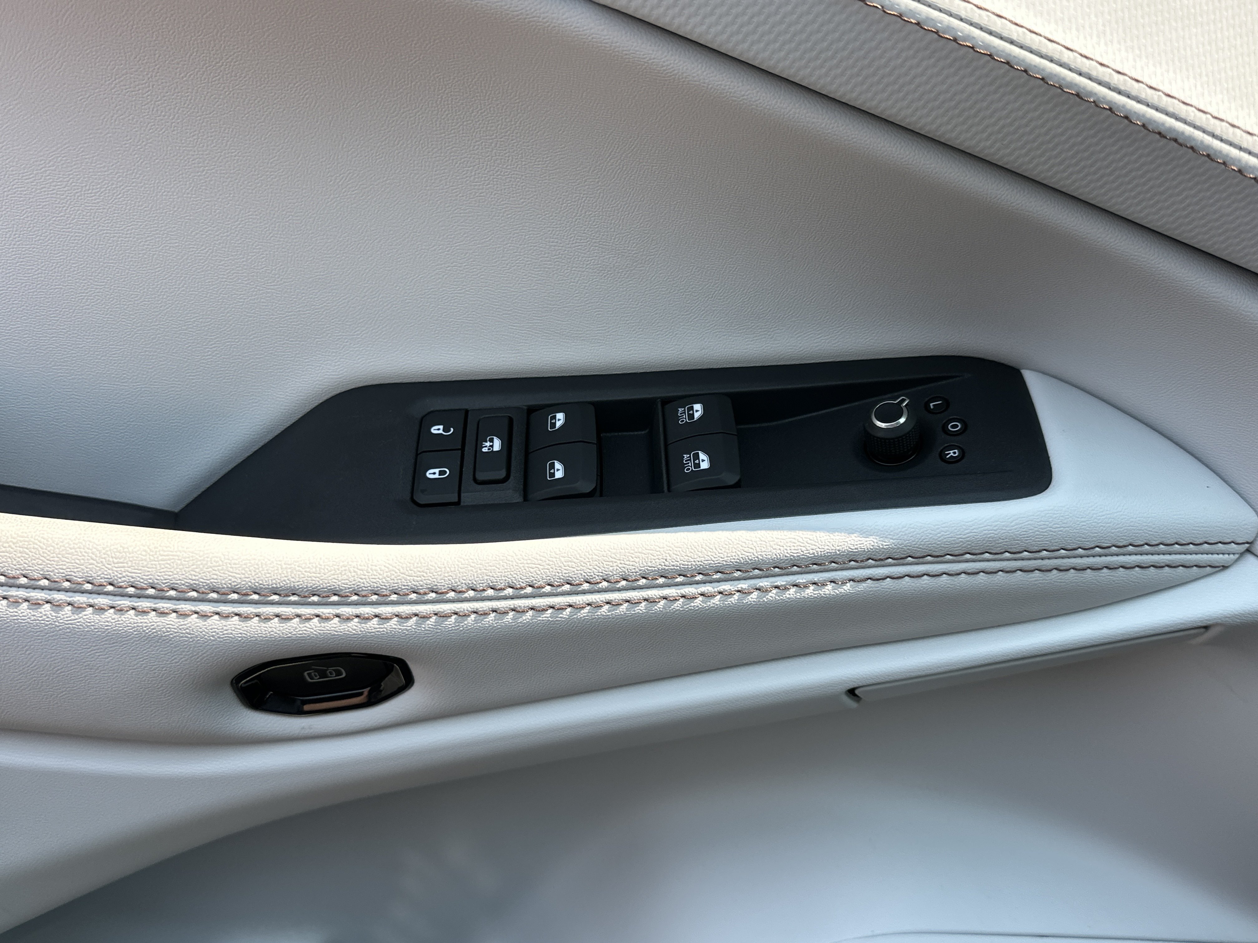 New 2026 Jeep Cherokee Limited AWD/4WD image 11