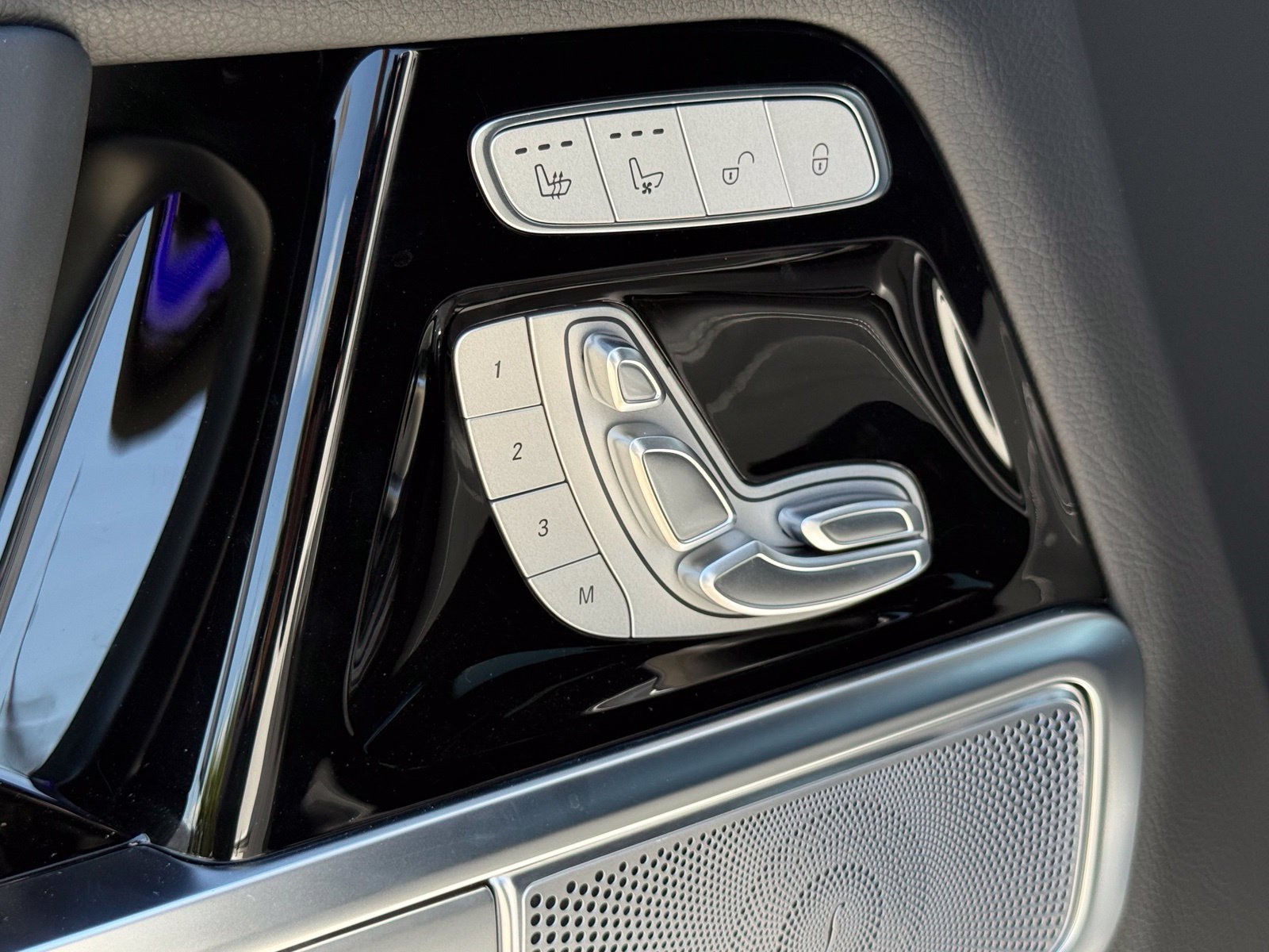 New 2026 Mercedes-Benz G 550 image 16