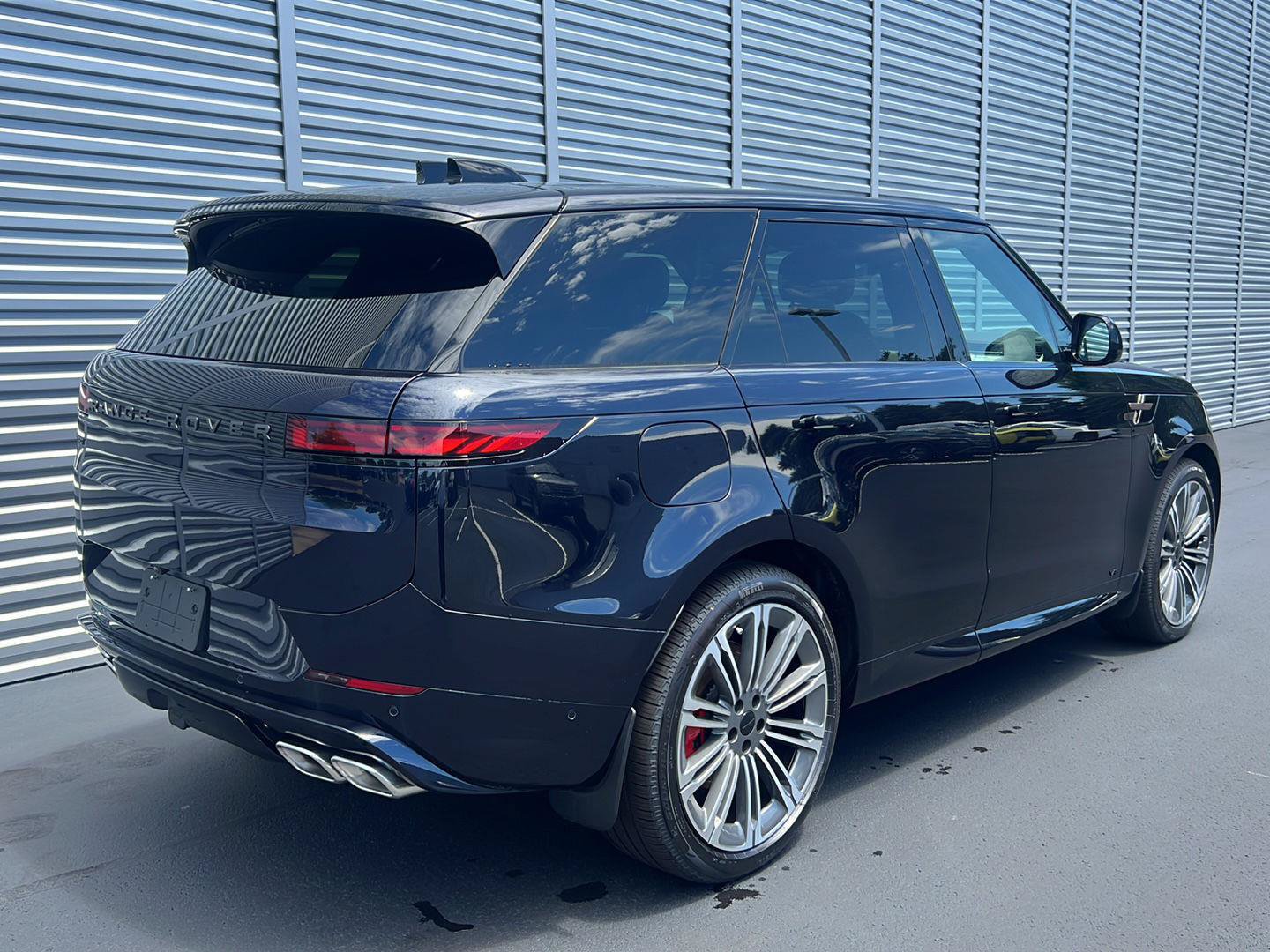 New 2026 Land Rover Range Rover Sport Dynamic SE AWD/4WD image 5