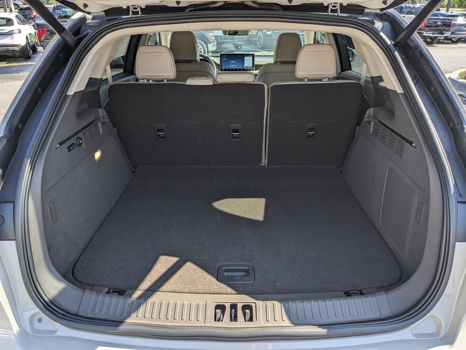 Certified 2023 Lincoln Nautilus Reserve image 14