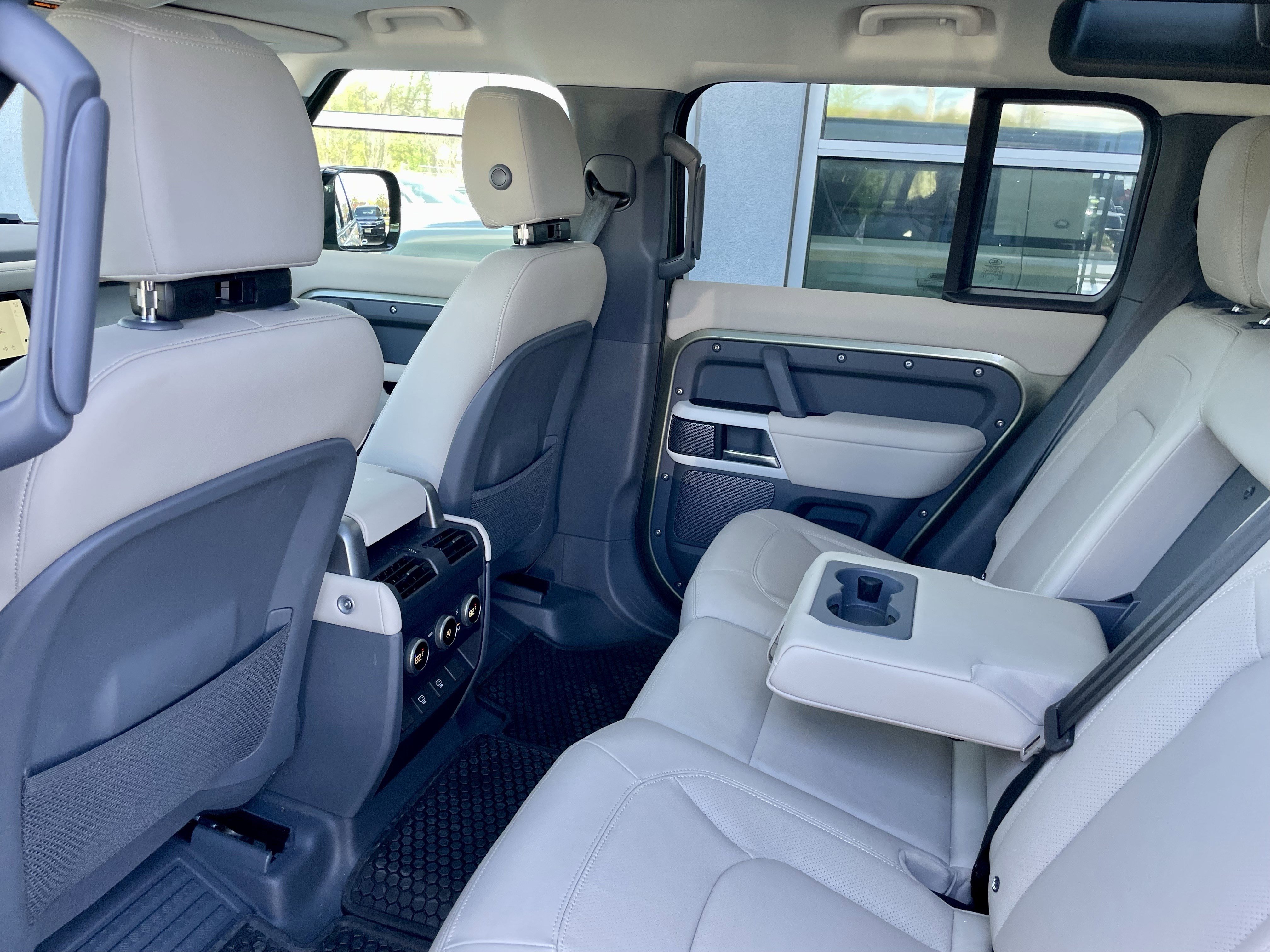 Certified 2024 Land Rover Defender 110 S image 30