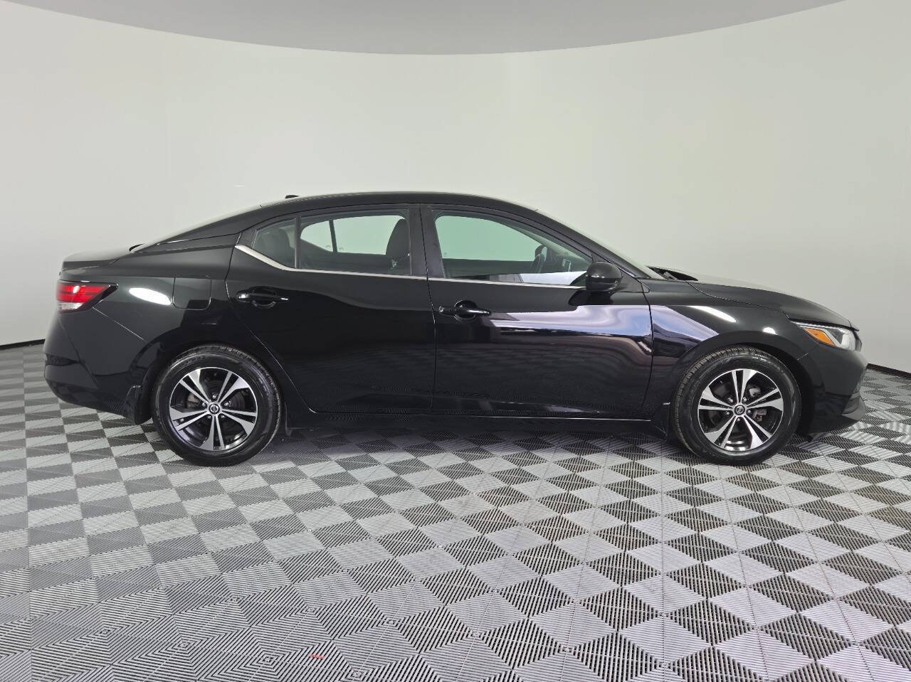 Used 2022 Nissan Sentra SV w/ Trunk Package FWD image 8