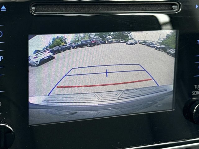 Used 2018 Toyota Corolla SE w/ Carpet Mat Package (TMS) FWD image 18