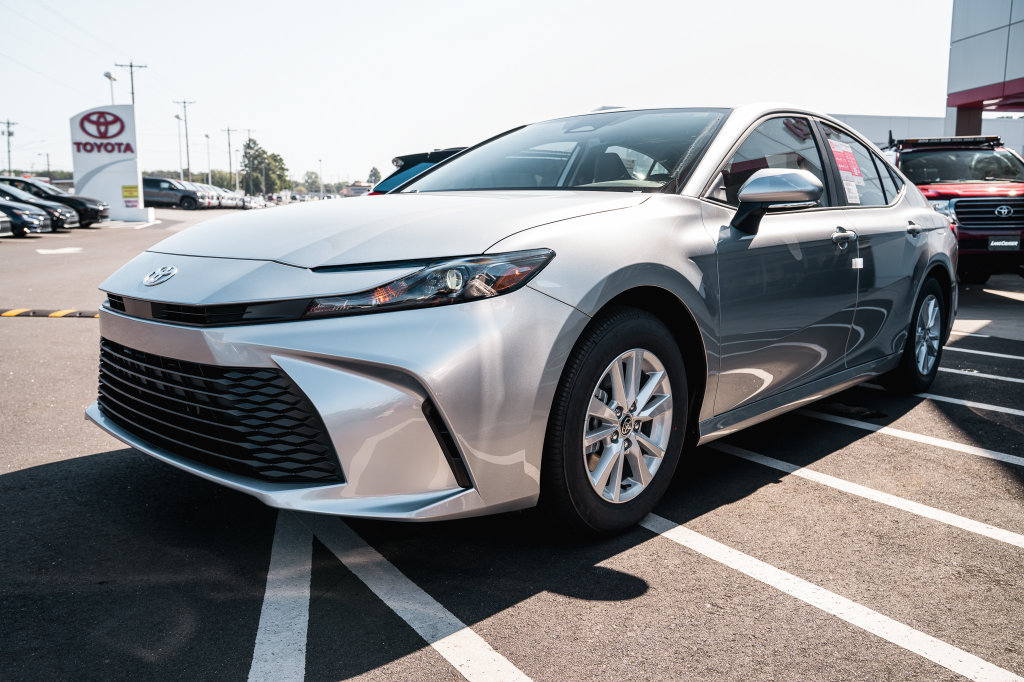 New 2026 Toyota Camry LE FWD image 3