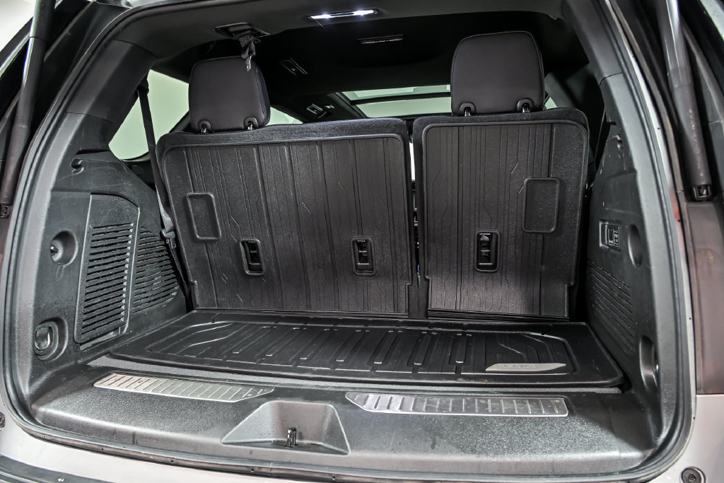 Used 2023 GMC Yukon Denali AWD/4WD image 9