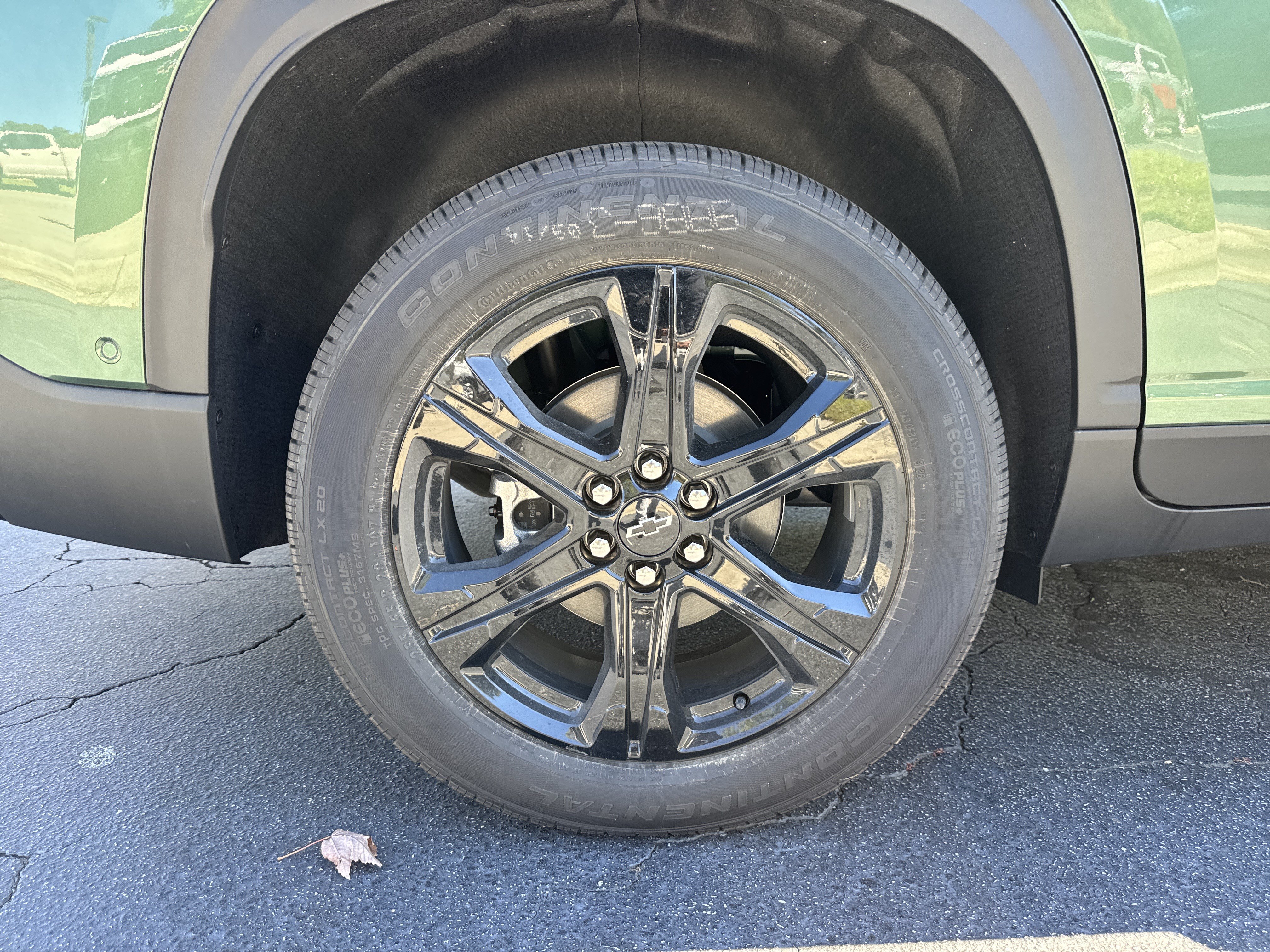 New 2027 Chevrolet Traverse LT w/ Enhanced Driving Package FWD image 17