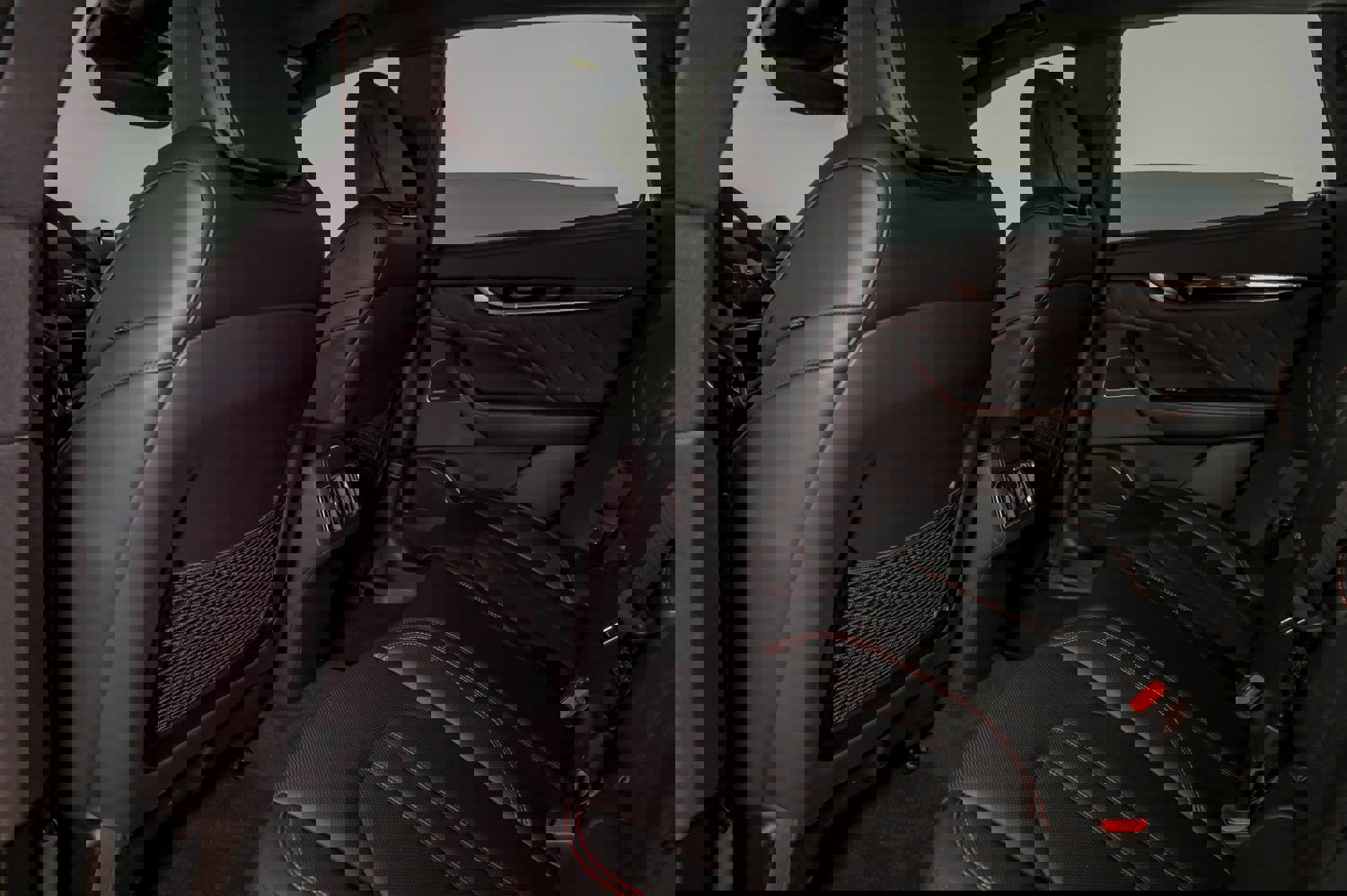 Used 2024 Maserati Levante GT Ultima image 20