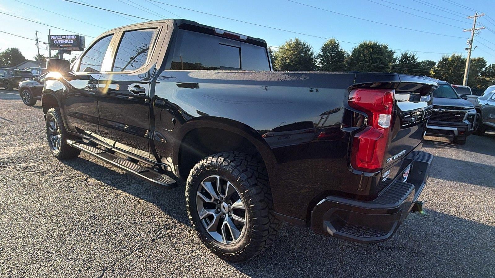 Used 2022 Chevrolet Silverado 1500 RST AWD/4WD image 10