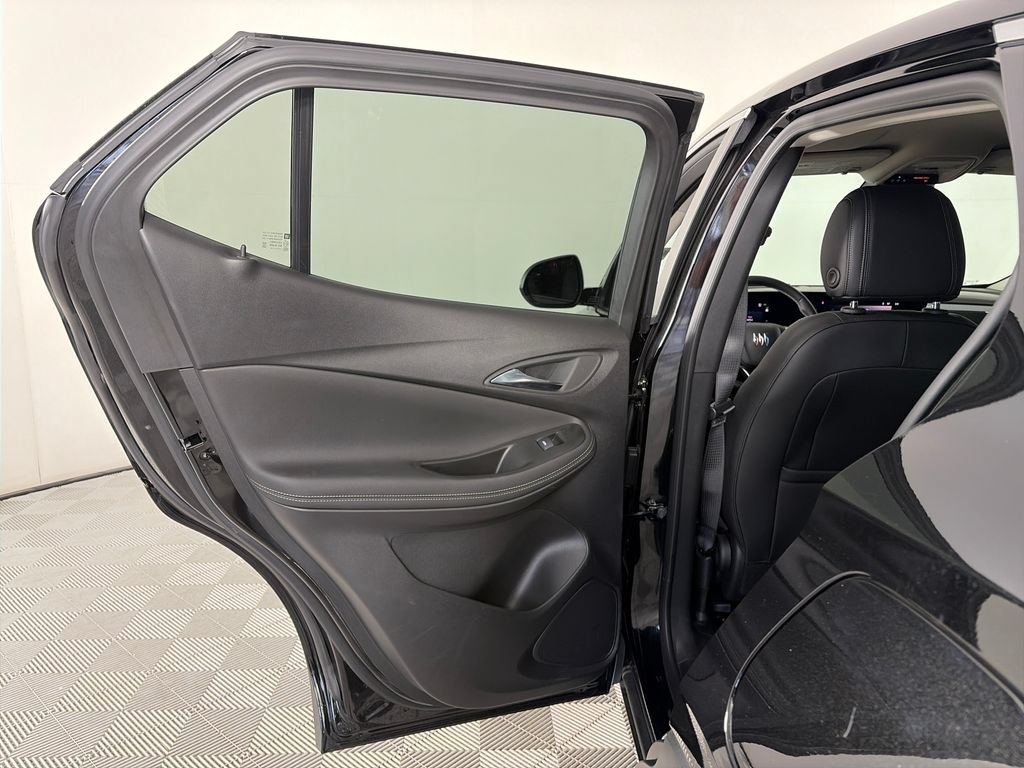 Used 2025 Buick Encore GX Preferred w/ Advanced Technology Package FWD image 12