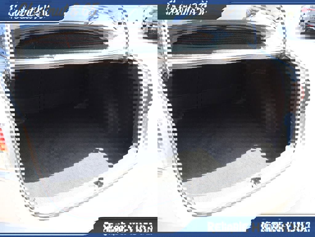 Used 2020 Toyota Corolla LE FWD image 16