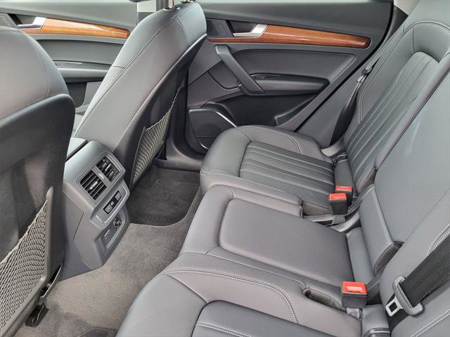 Certified 2023 Audi Q5 2.0T Premium w/ Convenience Package image 12