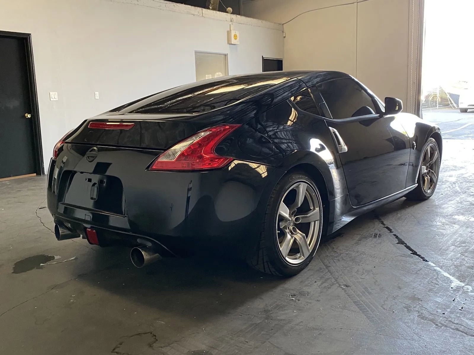 Used 2012 Nissan 370Z Coupe image 4