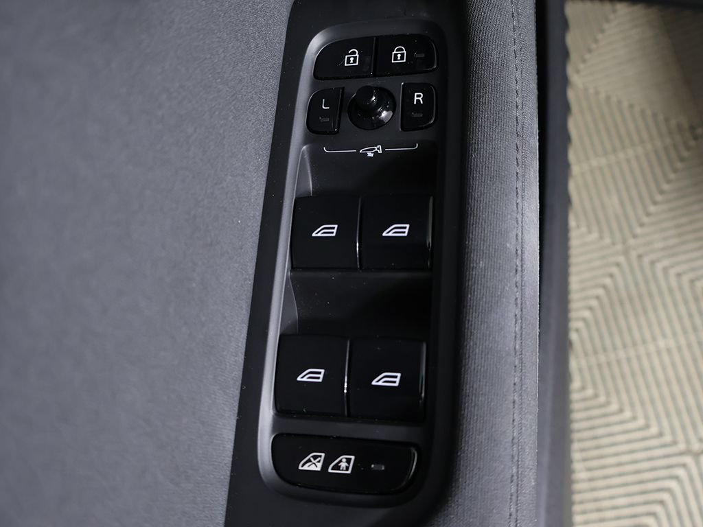 Used 2024 Polestar Polestar 2 AWD/4WD image 33