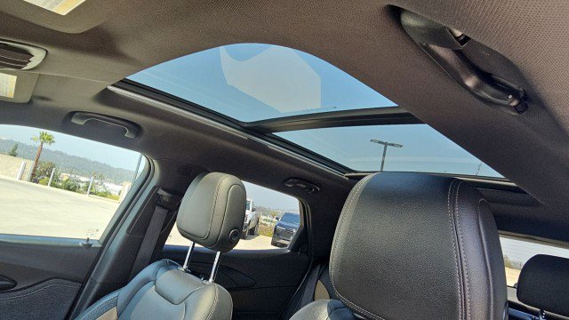 Used 2021 Chevrolet TrailBlazer ACTIV w/ Sun and Liftgate Package FWD image 18