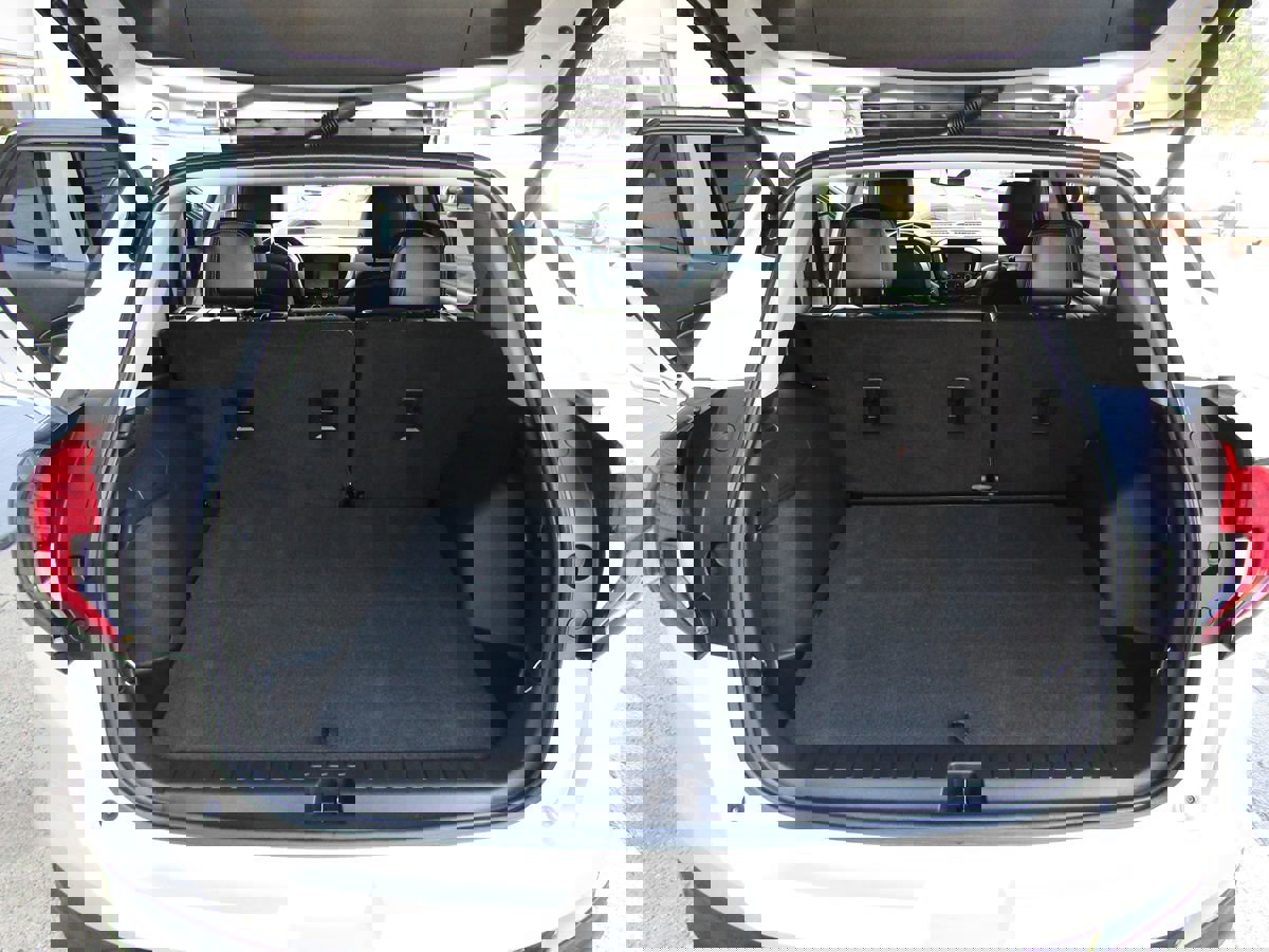 Used 2022 GMC Terrain SLT w/ Infotainment Package II image 6