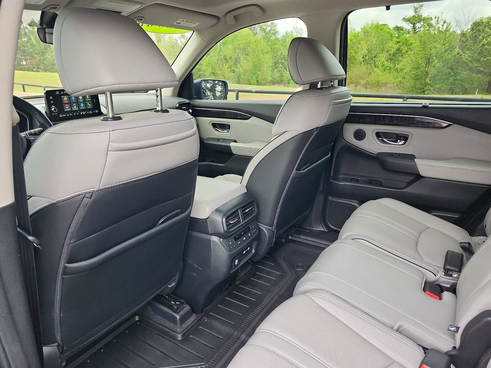 Used 2023 Honda Pilot Elite image 13