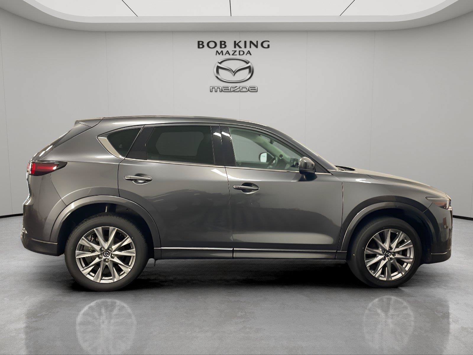 Used 2025 MAZDA CX-5 AWD 2.5 S w/ Premium Plus Pkg image 6