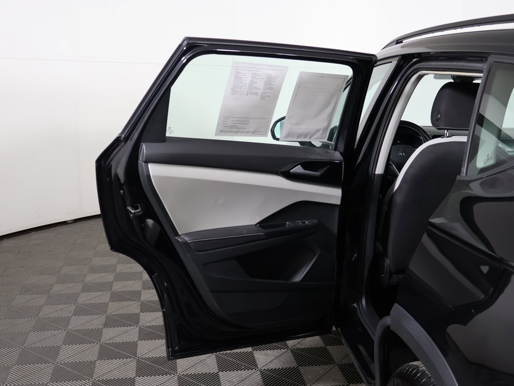 Used 2025 Volkswagen Taos S image 20