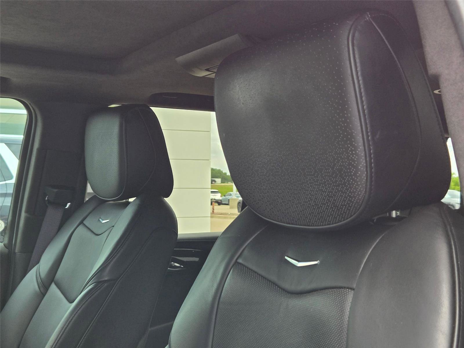 Used 2016 Cadillac Escalade Platinum AWD/4WD image 12