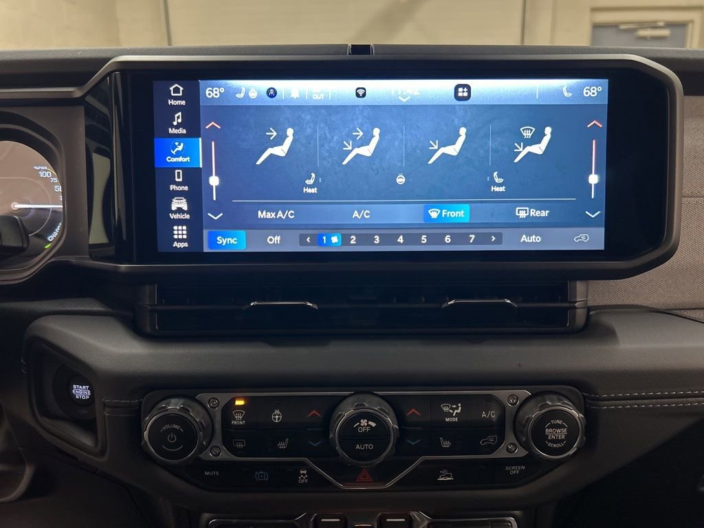 Used 2025 Jeep Wrangler Unlimited Sahara image 24