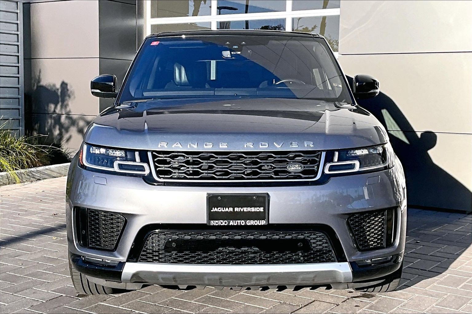 Used 2020 Land Rover Range Rover Sport HSE image 2