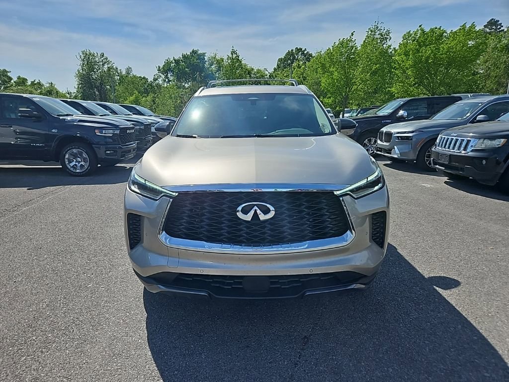 Used 2023 INFINITI QX60 Sensory w/ Cargo Package image 2