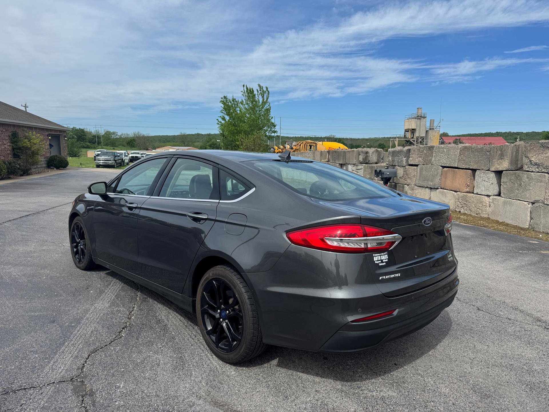Used 2020 Ford Fusion SEL FWD image 4