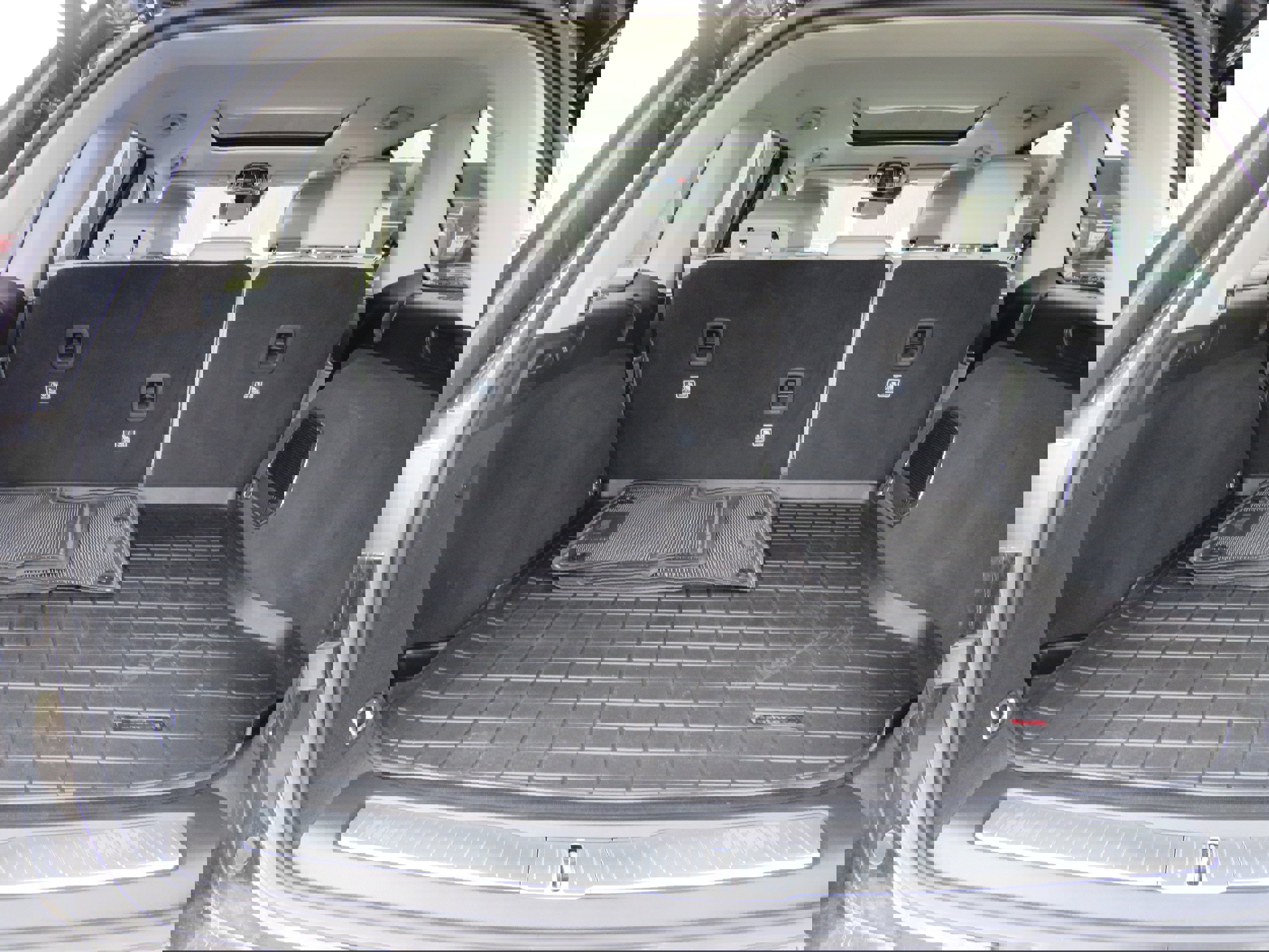 Used 2023 Jeep Grand Cherokee Overland w/ Adv Protech Group III image 7