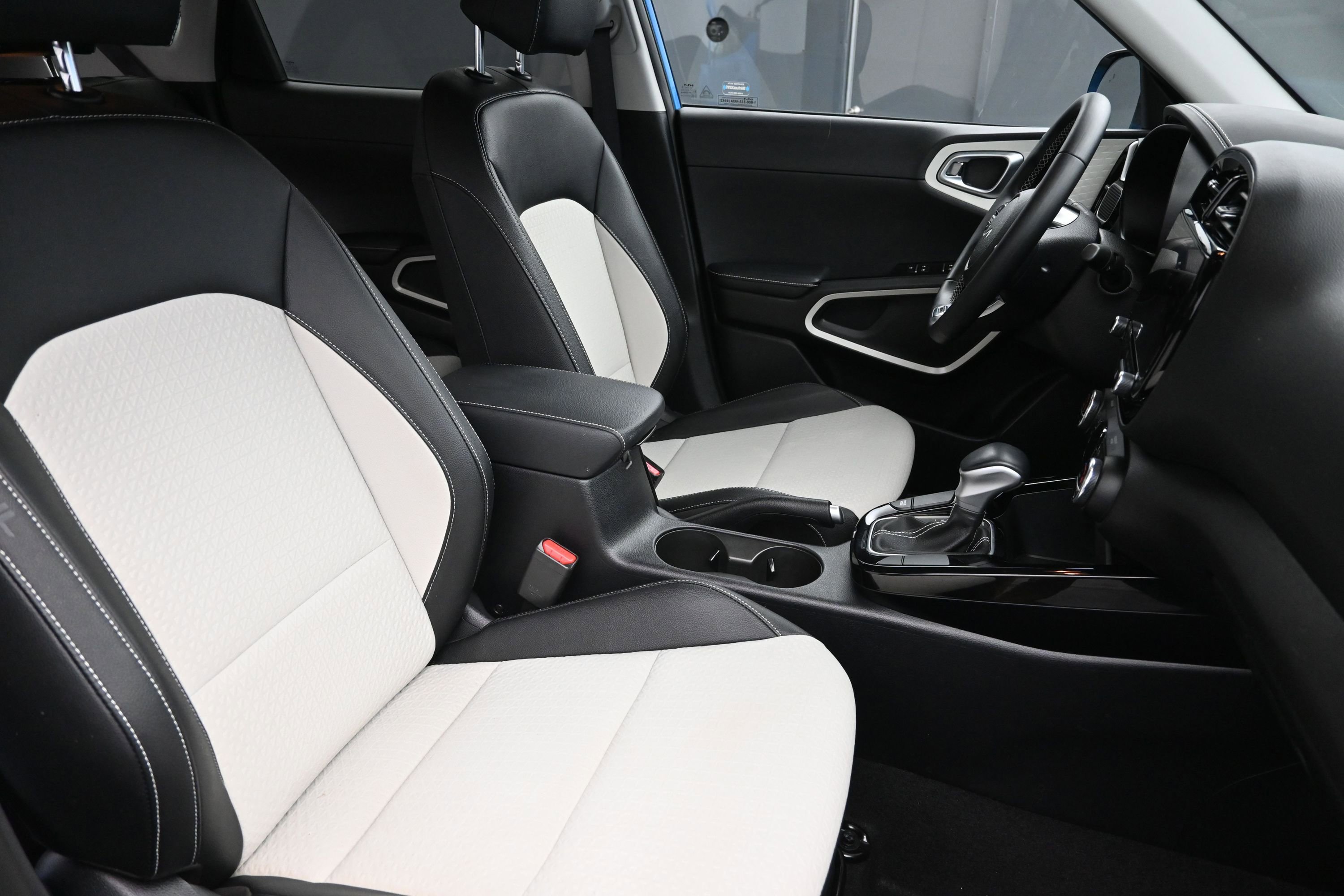 Used 2024 Kia Soul GT-Line FWD image 27