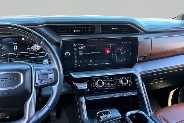 Used 2023 GMC Sierra 1500 Denali Ultimate image 9