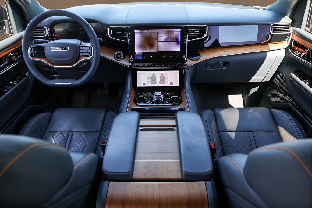 Used 2024 Jeep Grand Wagoneer Series III image 29