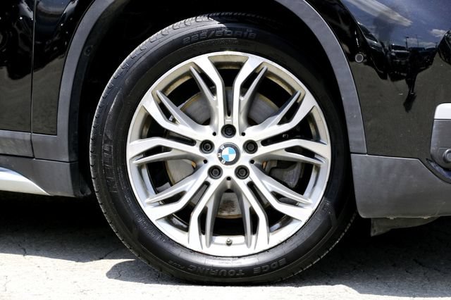 Used 2017 BMW X1 xDrive28i AWD/4WD image 2
