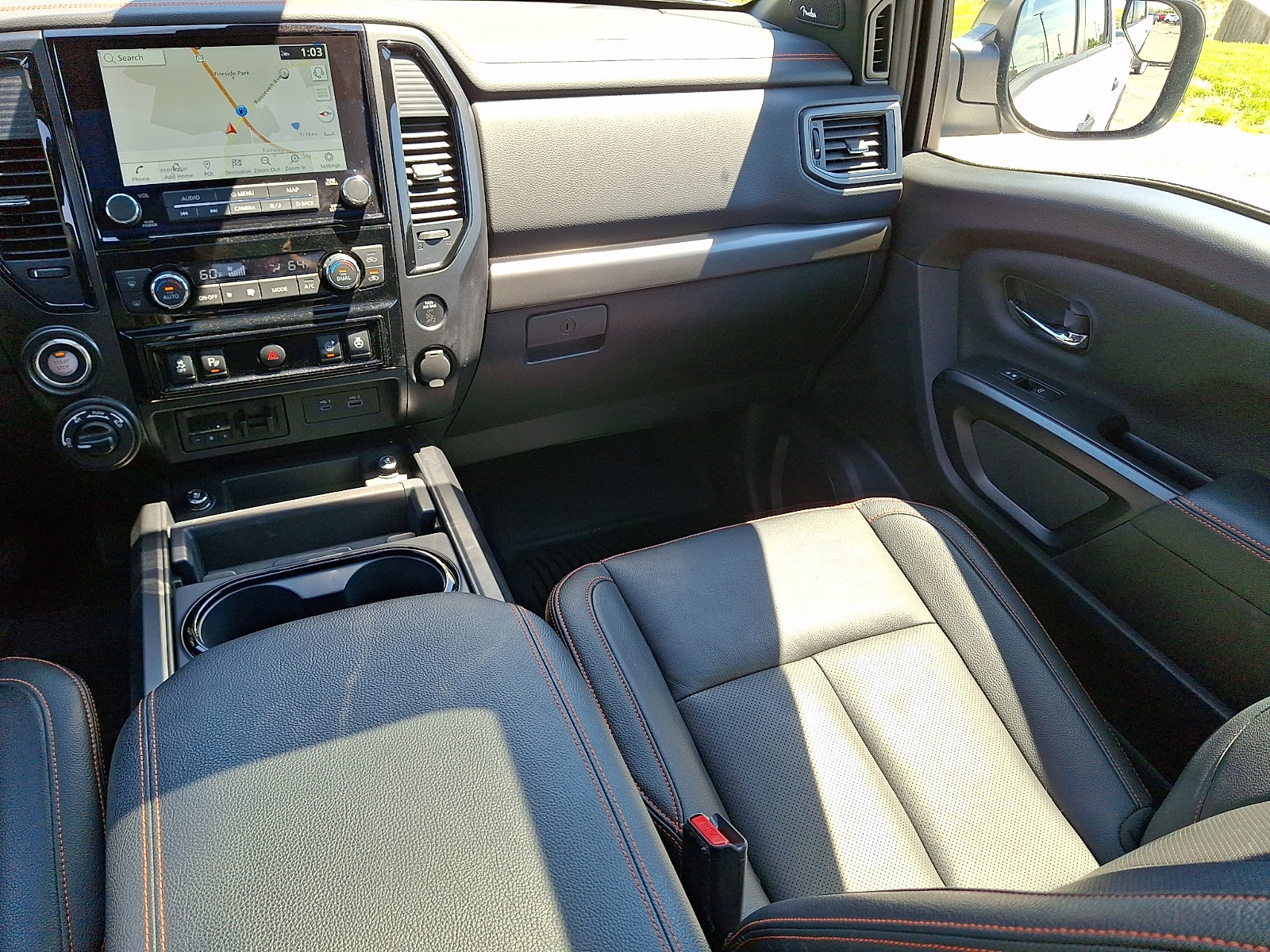 Used 2024 Nissan Titan PRO-4X w/ Pro-4x Convenience Package AWD/4WD image 17
