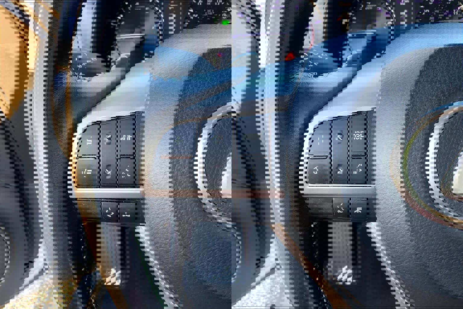 Used 2016 Lexus GS 200t image 23