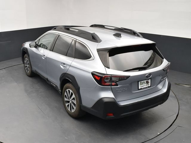 Used 2023 Subaru Outback Premium AWD/4WD image 16