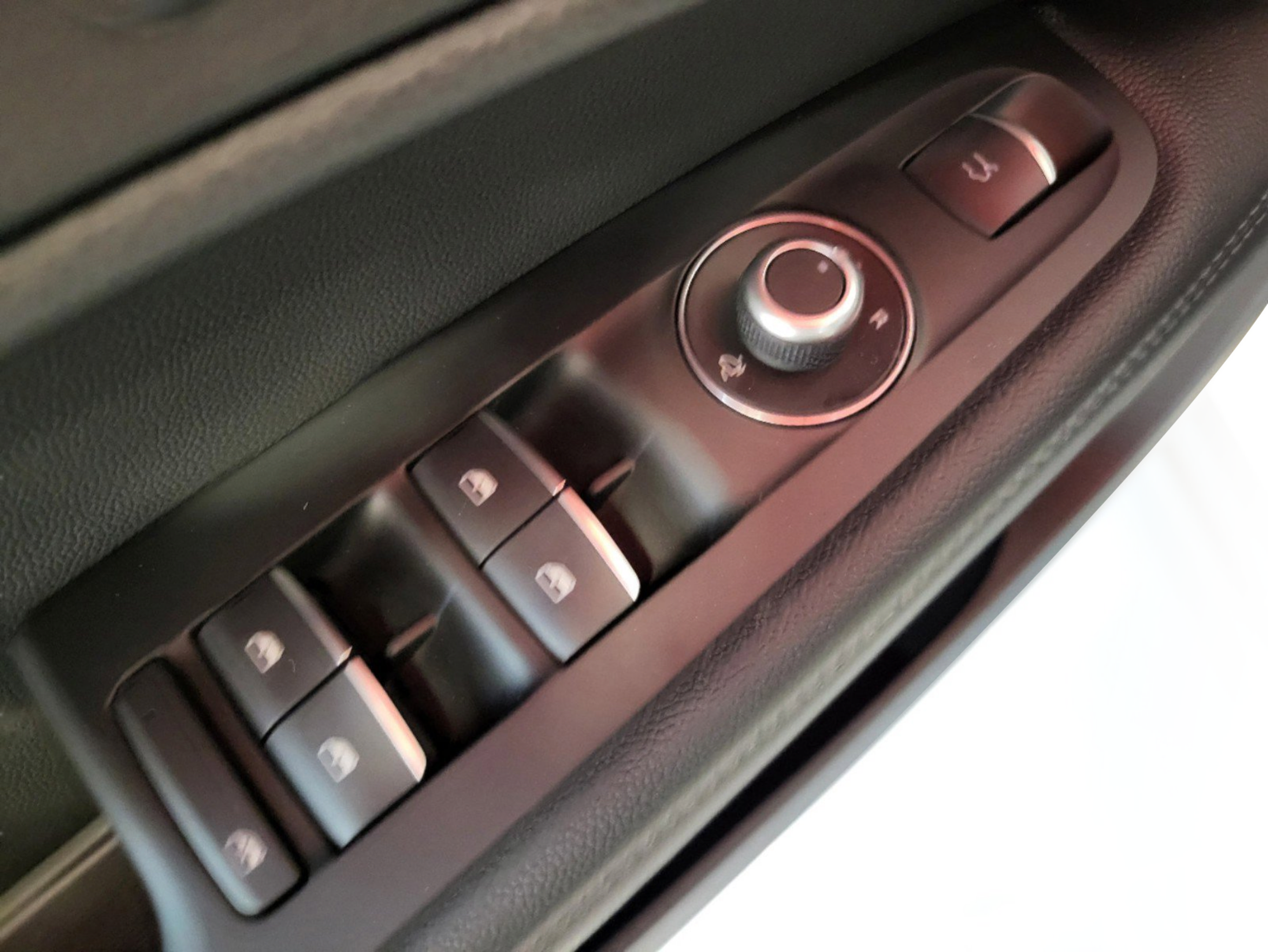 New 2025 Alfa Romeo Stelvio Sprint AWD/4WD image 29
