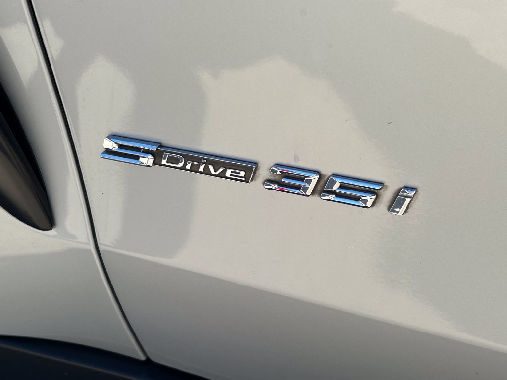 Used 2018 BMW X6 sDrive35i RWD image 14