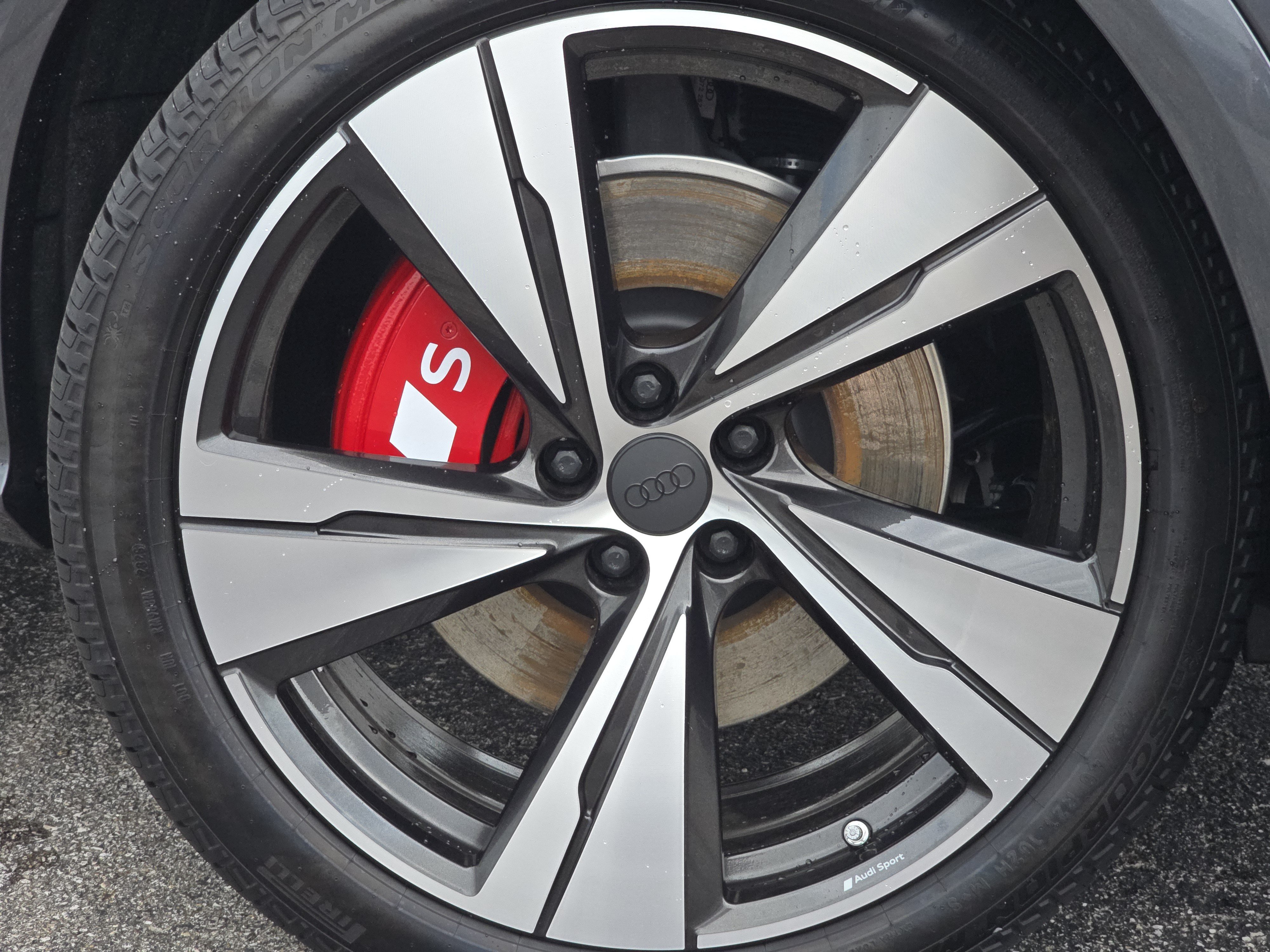 New 2026 Audi SQ5 Premium Plus AWD/4WD image 16