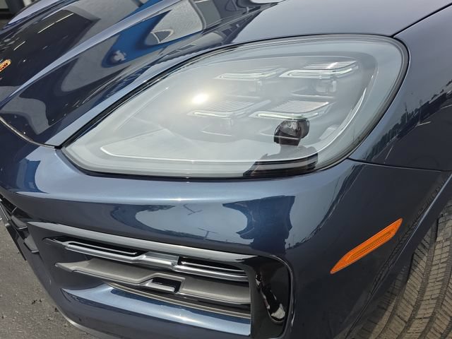 Used 2024 Porsche Cayenne AWD/4WD image 33