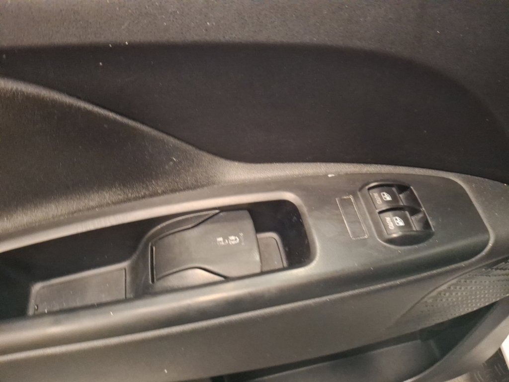 Used 2015 RAM ProMaster City Tradesman SLT FWD image 13