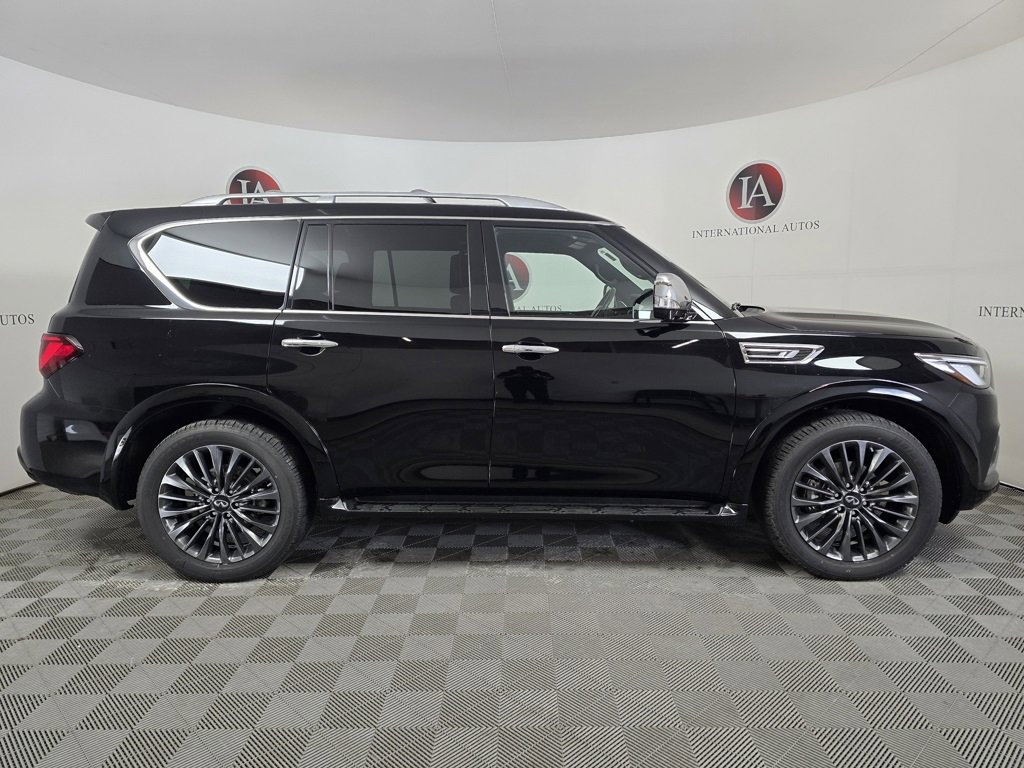 Used 2022 INFINITI QX80 Sensory w/ All-Season Package image 3