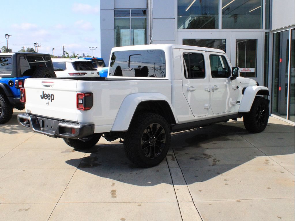 Used 2023 Jeep Gladiator Overland AWD/4WD image 6