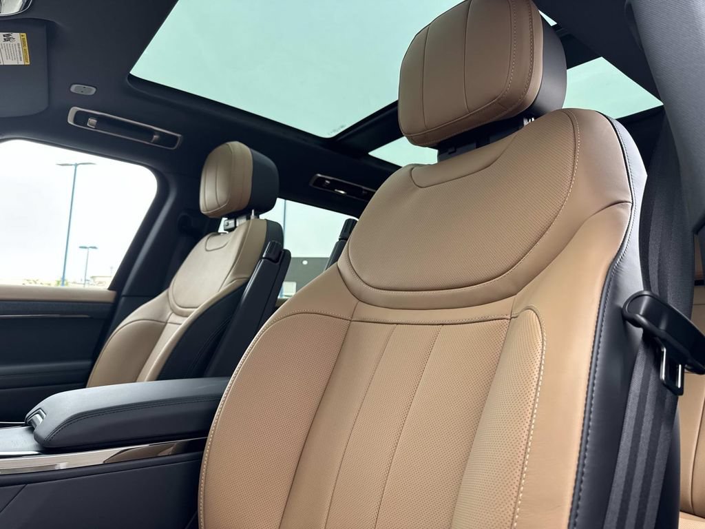 New 2026 Land Rover Range Rover Sport Dynamic SE AWD/4WD image 19