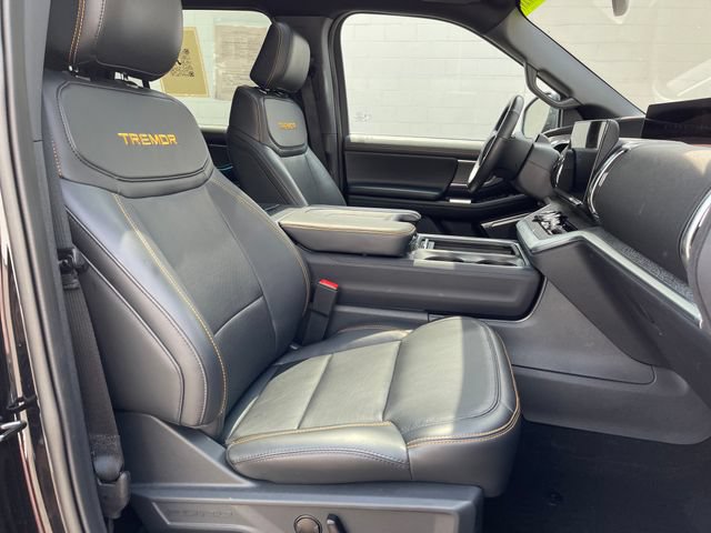 Used 2025 Ford Expedition Tremor AWD/4WD image 45