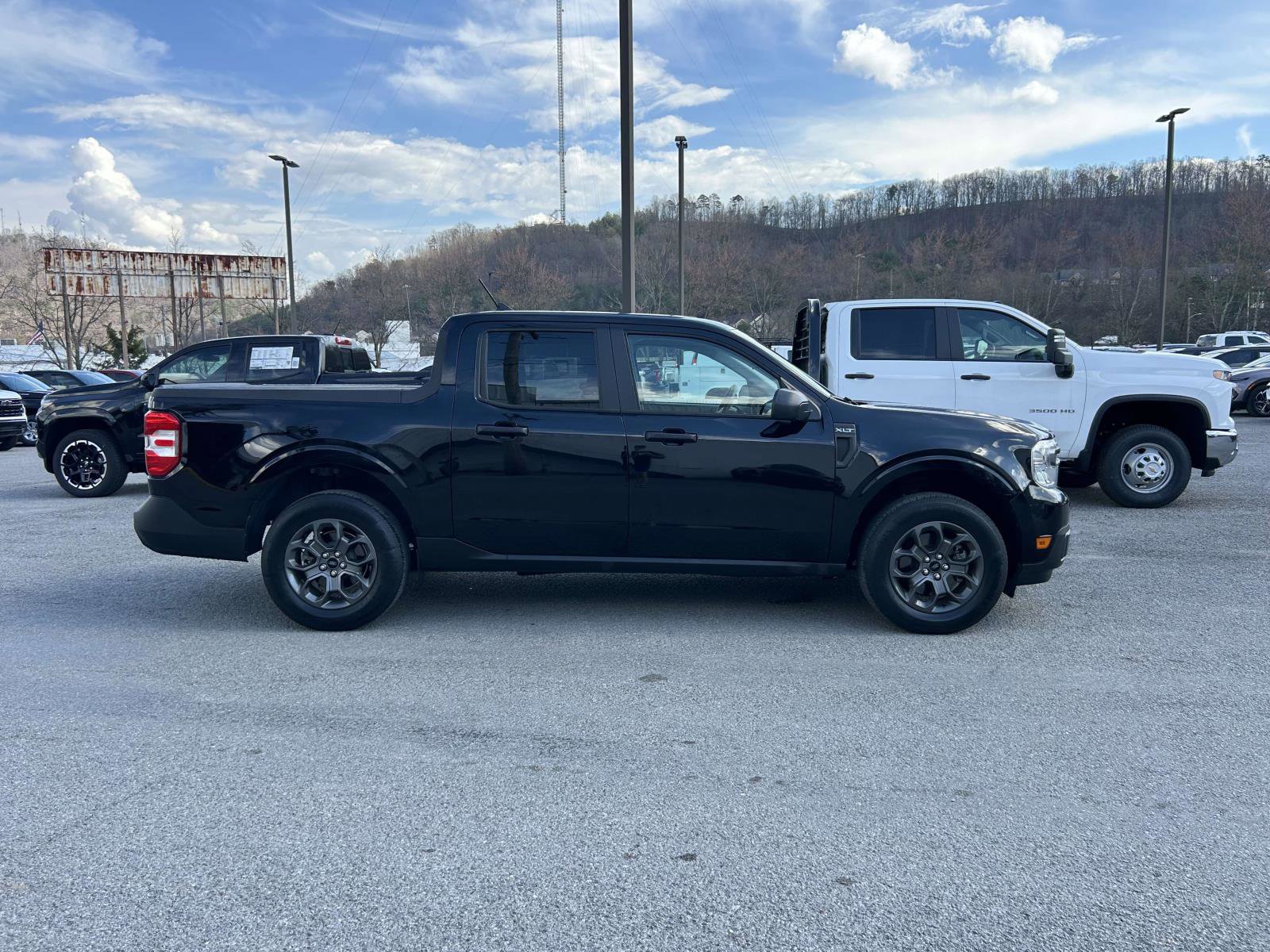 Used 2022 Ford Maverick XLT w/ Equipment Group 300A Standard image 2