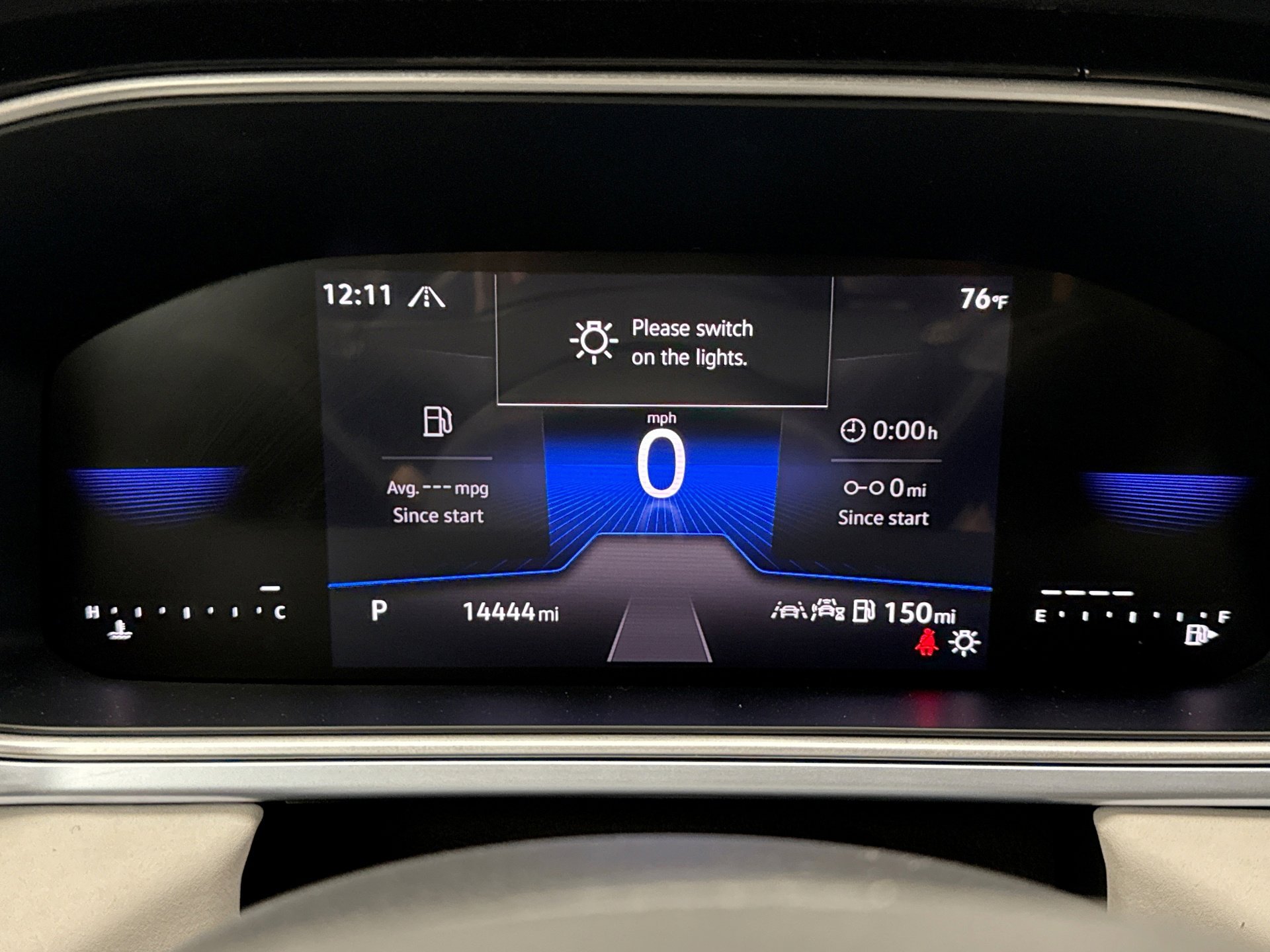 Used 2025 Volkswagen Taos SE image 13