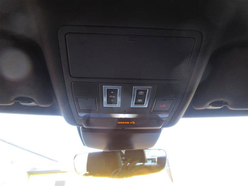 Used 2019 Jaguar XE Landmark Edition image 19