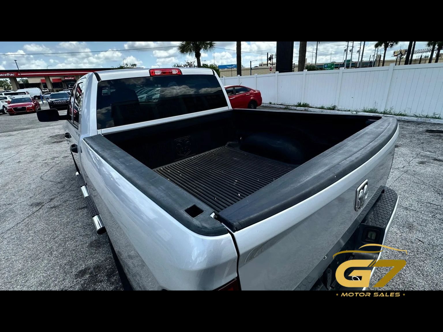 Used 2017 RAM 1500 Express RWD image 18