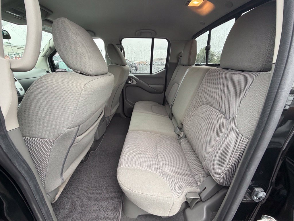 Used 2019 Nissan Frontier SV w/ Value Truck Package AWD/4WD image 6