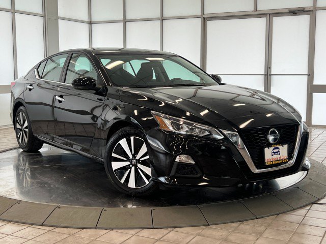 Used 2022 Nissan Altima 2.5 SV w/ SV Premium Package FWD image 1